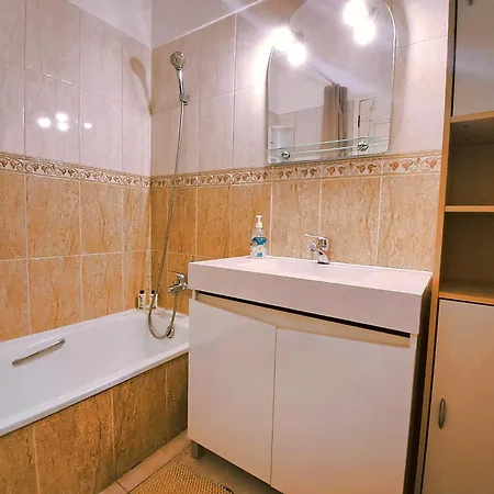 Apartamento Oasis Parque 2 *